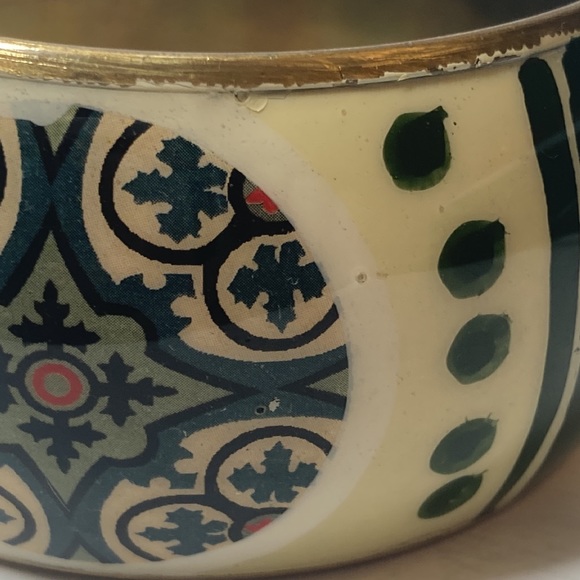 Enamel Metal Bangle Bracelet Cream Green - Picture 10 of 15